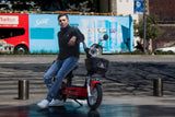 Bicicleta Eléctrica vs. Motocicleta de gasolina: